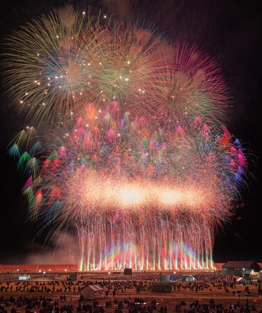 FIREWORKSがプロデュースした花火大会(岩手県陸前高田市) FIREWORKSがプロデュースした花火大会(岩手県陸前高田市)