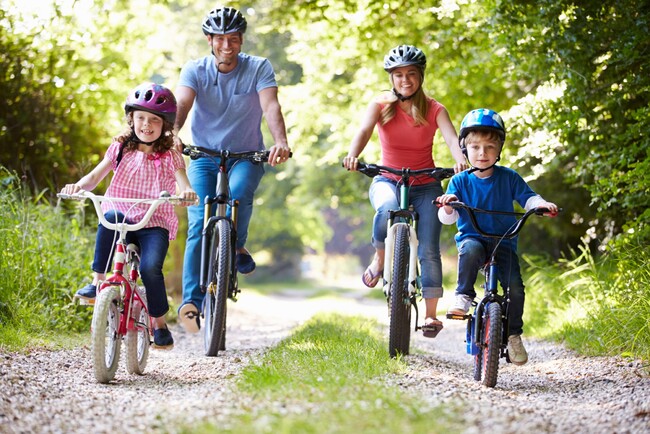 自転車に乗る全ての人にヘルメットの着用が努力義務化！