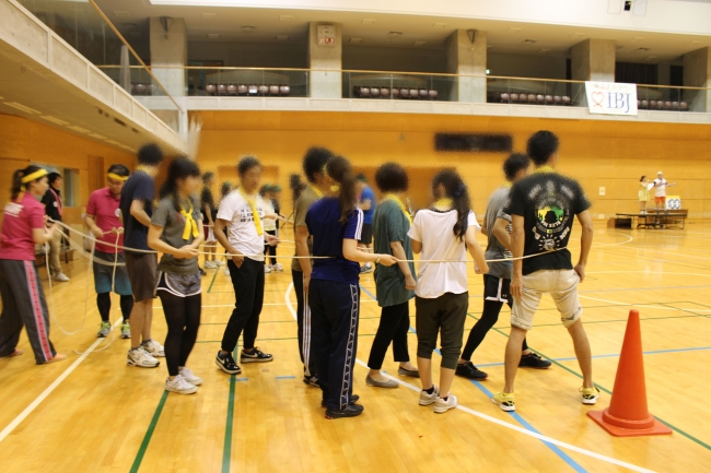 ▲気持ちを合わせて☆ムカデ競争♪