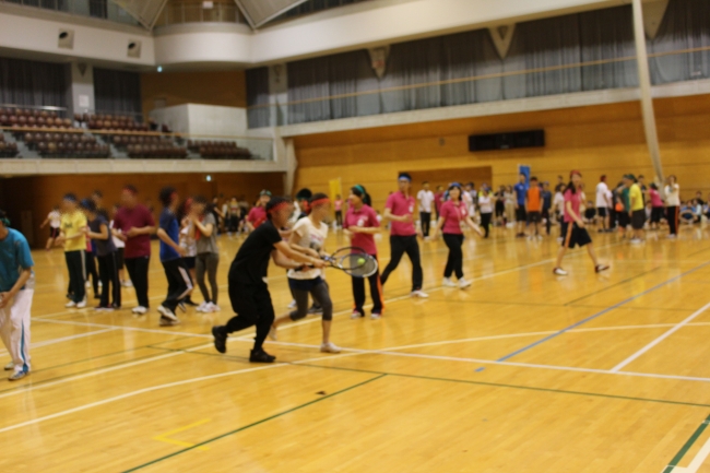 ▲想いよ届け！恋のラケット便♪