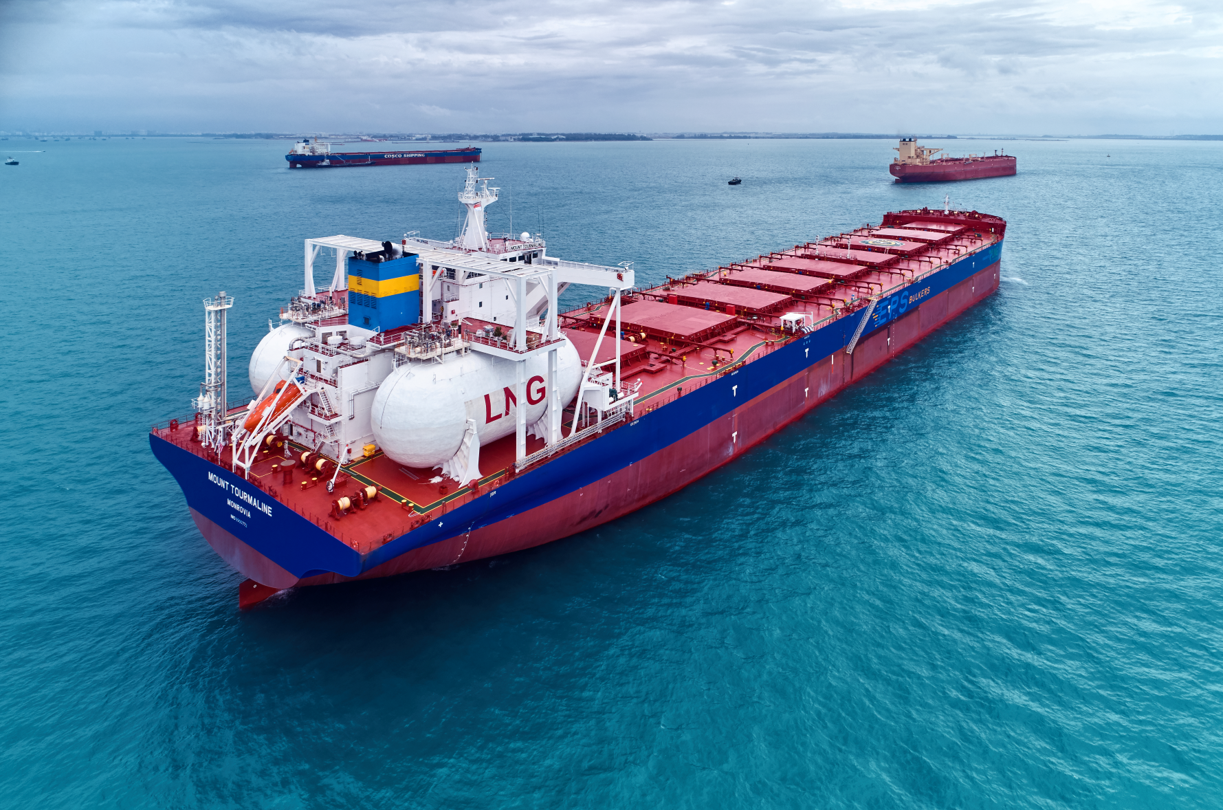 Bhpとeps 世界初のlngを燃料とするニューカッスルマックスばら積み貨物船 を迎え入れ Shellがシンガポールでのバンカリングを実施 Bhpのプレスリリース