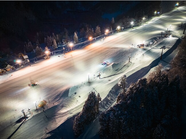 エイブル白馬五竜スキー場、23-24シーズンのナイターシーズン券の販売