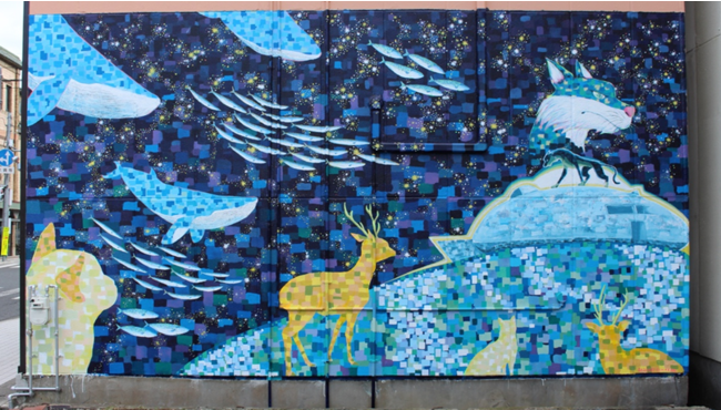 石巻市中心市街地に完成した壁画「原点回帰」