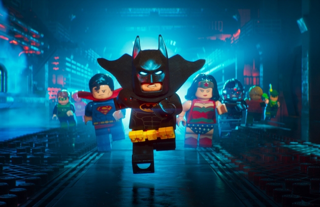 © The LEGO Group JUSTICE LEAGUE, BATMAN and all related characters and elements are trademarks of and © DC Comics. The LEGO Minifigure figurine and the Brick and Knob configurations are trademarks andor copyrights of the LEGO Group. All rights reserved.