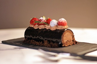 シェフ特製チョコレートケーキ　　※イメージ
