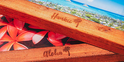 今回のために作成したオリジナルロゴの焼き印は「Hawaii」と「aloha」の２パターンを用意