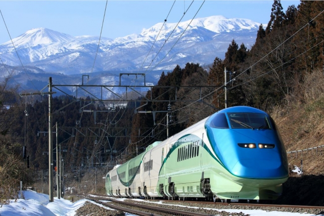 新幹線初のリゾート列車「とれいゆつばさ」