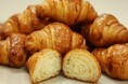 【地球約半周分】累計約2億個を販売、焼きたてミニクロワッサン専門店「ミニヨン博多駅店」が開店30周年