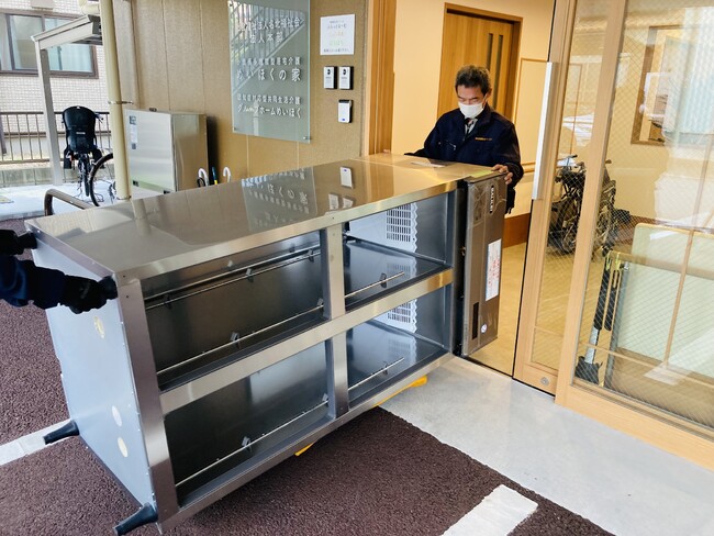 製品搬入の様子 製品搬入の様子