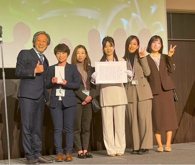 2023年度 女性Bチームメンバー（社内表彰受賞式にて）