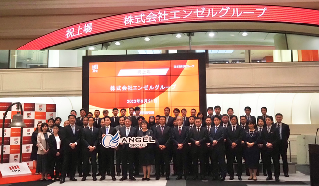 東京証券取引所で開催された上場セレモニーには、新保社長ら総勢50名が参加されました