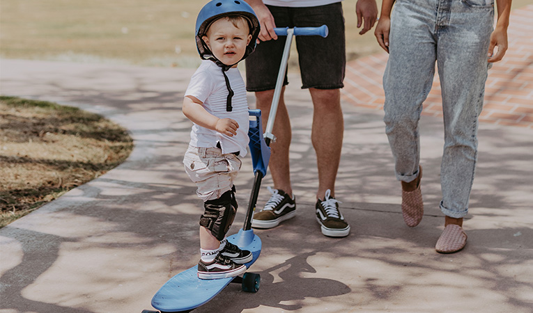 ｏｏｋｋｉｅ オーキー スケートボード ２歳から乗れるスケボー 子ども