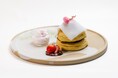 桜もち風ヴィーガン&グルテンフリーのパンケーキなど桜&イチゴづくしの春限定メニューが登場