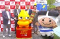 俊徳道駅前の「東大阪市×鳥貴族うぬぼれ 俊徳道駅前交通広場」にて鳥貴族オリジナルモニュメントの除幕式を開催