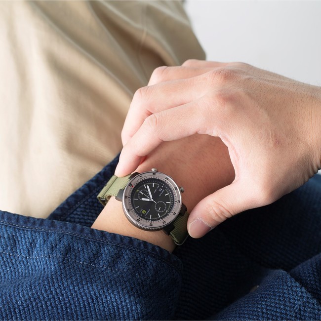 腕時計のセレクトショップ「TiCTAC」より、オリジナルブランド『Movement in Motion』の新作『イジル感 ソーラークロノグラフ』を発売！  | 株式会社ヌーヴ・エイのプレスリリース