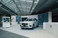 Something Blueの世界観に包まれたベントレー特別展示イベント「Bentayga Something Blue Collection by Mulliner - 今を生きる女性のそばに -」