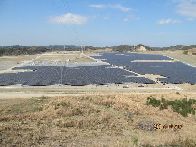 建設中の富津太陽光発電所（発電容量：42MW）