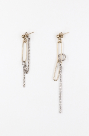 Naomi earrings  9,900円(税込) ※伊勢丹新宿店限定商品