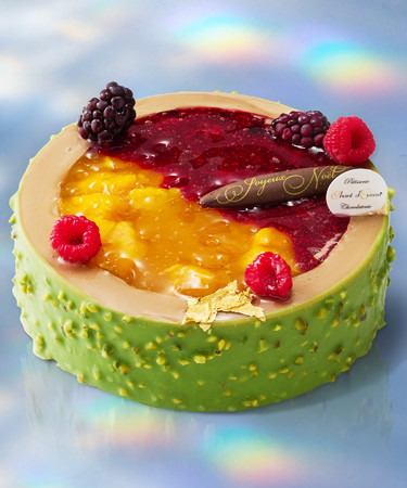 伊勢丹新宿店のクリスマスケーキは 虹 をテーマに 10月9日 土 から予約開始 株式会社 三越伊勢丹ホールディングスのプレスリリース