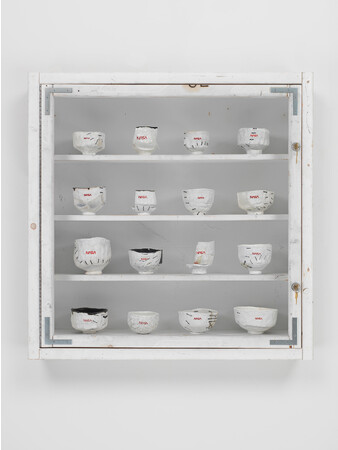 (C)Tom Sachs　　 Stitches, 2023 94.0 x 94.0 x 20.1cm