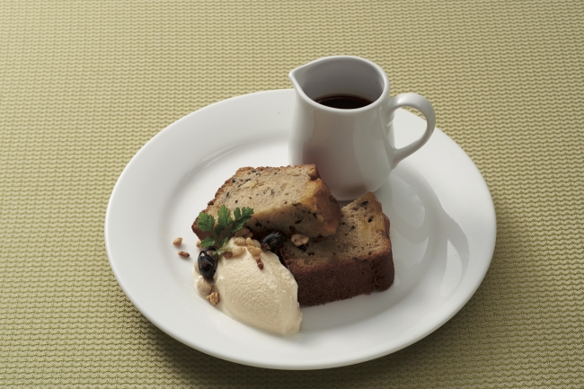 紅茶のパウンドケーキとバニラアイスのアフォガード