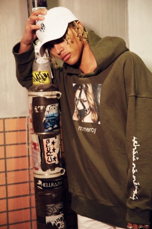 buggy×QALB leather face hoodie　￥32,400