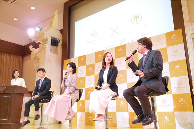 <登壇の様子|左から、稲冨、小雪氏、斎藤氏、宗田氏> <登壇の様子|左から、稲冨、小雪氏、斎藤氏、宗田氏>