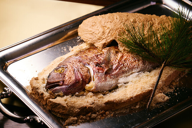 鯛の塩釜焼き 鯛の塩釜焼き