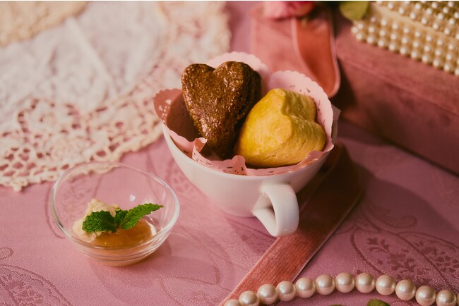 スコーン2種(ミルクスコーン,クランベリーとココナッツのスコーン) スコーン2種(ミルクスコーン,クランベリーとココナッツのスコーン)