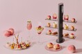 瑞々しいフレッシュの“桃”を「飲んで」「食べて」味わい尽くす至福のアフタヌーンティーを提供 フレッシュの桃を飴細工で飾ったパフェや、愛らしい桃ムース、桃の生スコーンなど