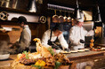 ラジョウ ライブキッチン「THE THEATER BUFFET -Summer-」6月25日(木)より夏の新章が開幕、和牛をはじめとする和・洋・中の多彩な肉料理が30分毎に登場する“劇場型”ビュッフェ