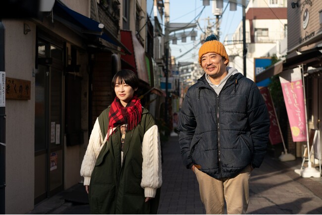 『打ち明けられない私の恋人』（左から）　石川瑠華、古山憲太郎