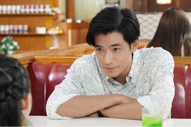 中島歩 FODオリジナルスピンオフドラマ 『親子は道半ば』 (C)フジテレビ 中島歩 FODオリジナルスピンオフドラマ 『親子は道半ば』 (C)フジテレビ