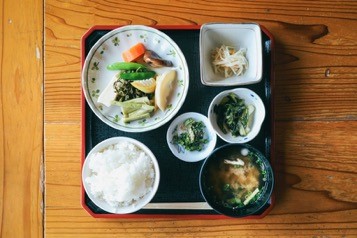 循環液肥利用の野菜が使用された上勝野菜の定食　　上勝町道の駅レストラン「一休茶屋」