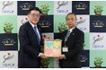 ビジネスオリコ、鶴ヶ島市に『知育パズル』を寄贈