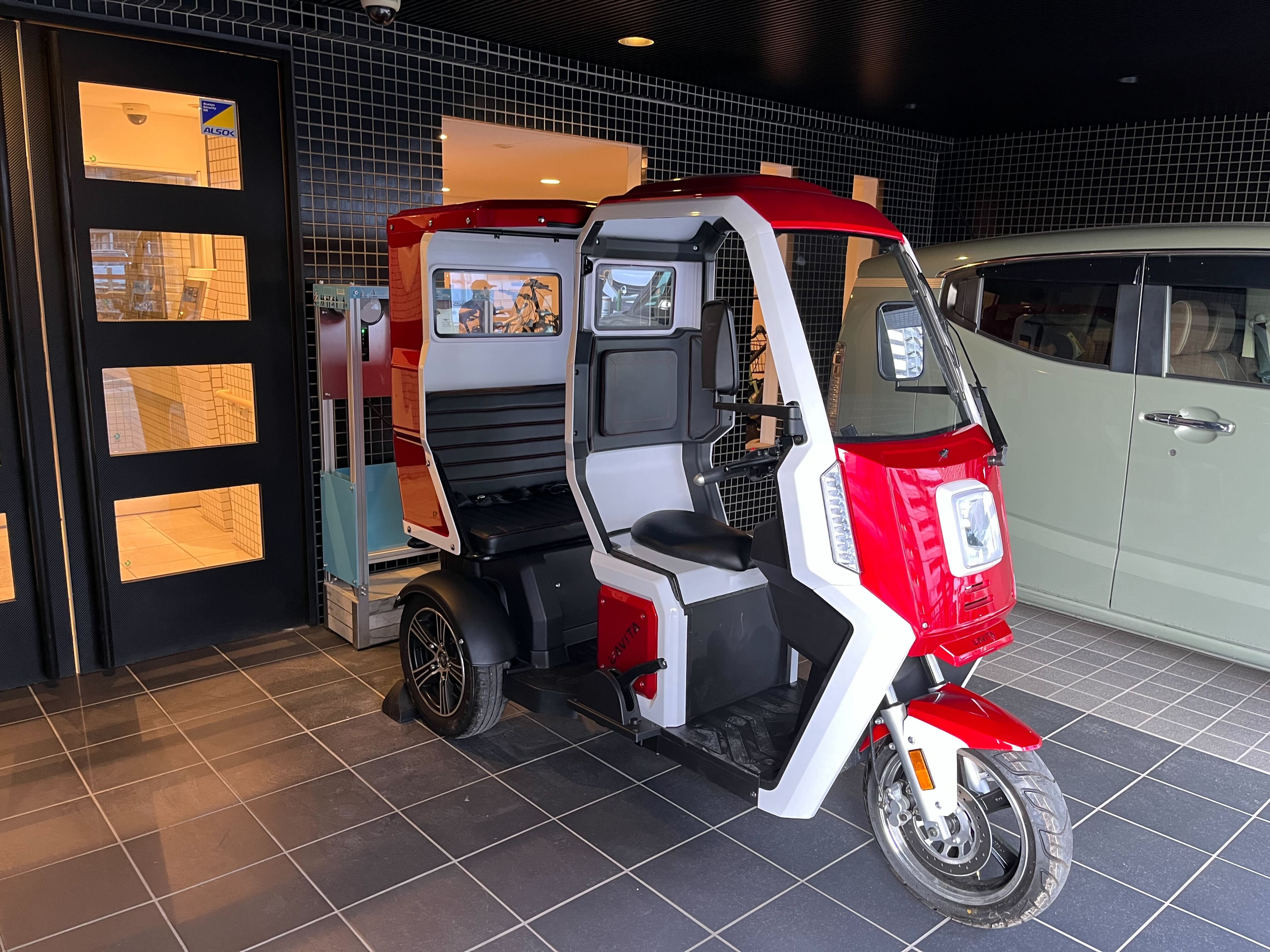 折りたたみ電動バイクのシェアリングサービス「Shaero」、3人乗り電動 ...