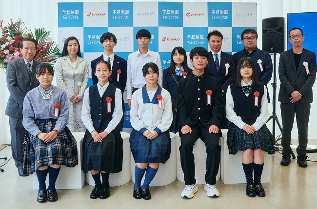 応募作品点数2 329点中高生対象 第1回学校制服フォトコンテスト 授賞式を開催イベントレポート カンコー学生服のプレスリリース