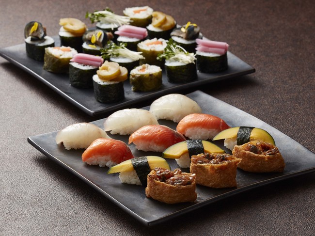 お寿司も種類豊富。彩り豊かな野菜寿司や伊良湖名物のあさりをのせた「伊良湖いなり」