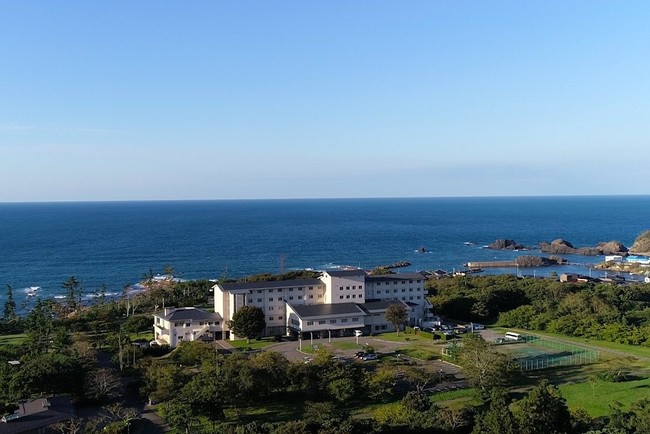 壮大な日本海の景観と温泉が楽しめる休暇村越前三国