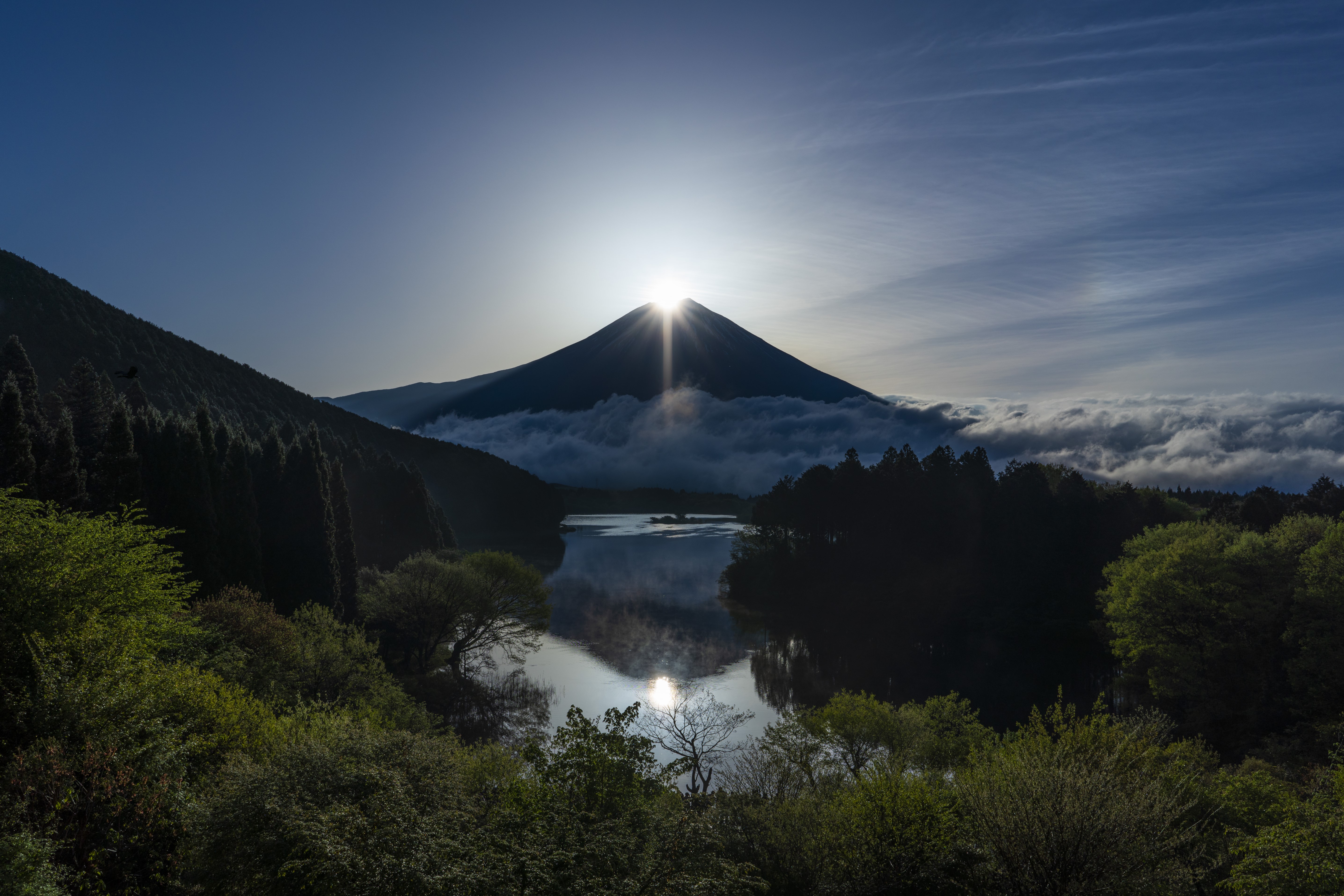 4月20日 朝6時 目の前には感動の瞬間 春のダイヤモンド富士・田貫湖に