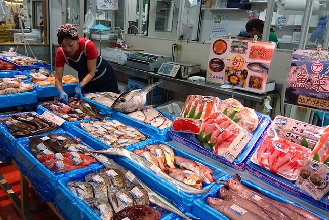 魚菜市場 岩船商店
