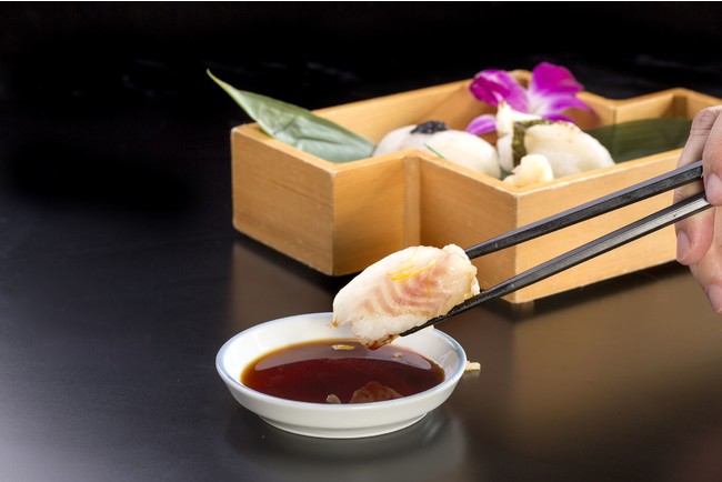 そのままでも美味しい「石茂魚の握り鮨」は炙りや塩レモンで食べても美味