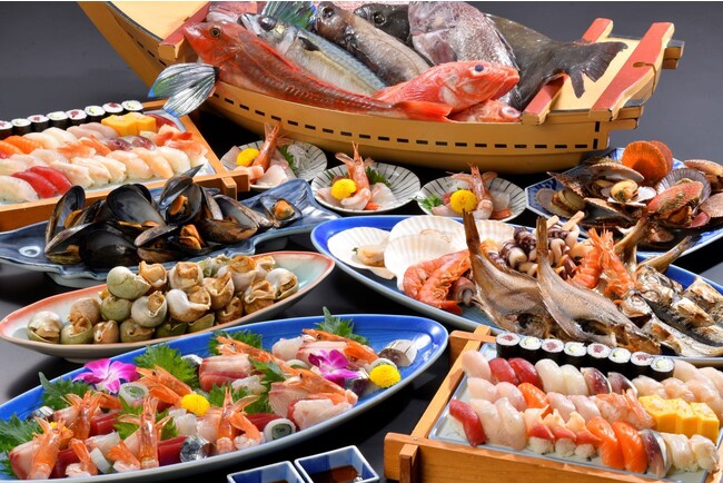 三陸の海の幸が並ぶ夕食のビュッフェ