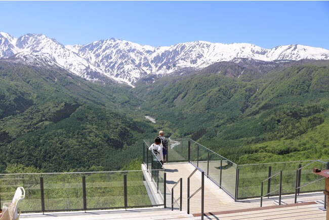 白馬三山が望める絶景テラス