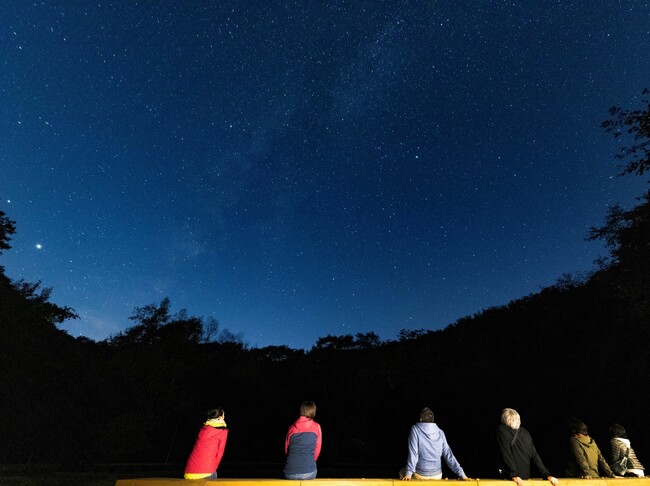 晴れた日には、降り注ぐような満天の星に出会えます