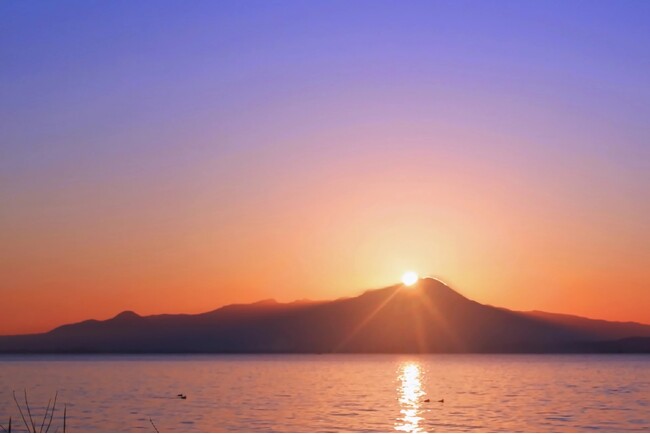 頂上で宝石のように輝く朝日「ダイヤモンド大山」は絶景　休暇村奥大山では「ダイヤモンド大山」をイメージした料理を創作　夕食・朝食のビュッフェに新登場します