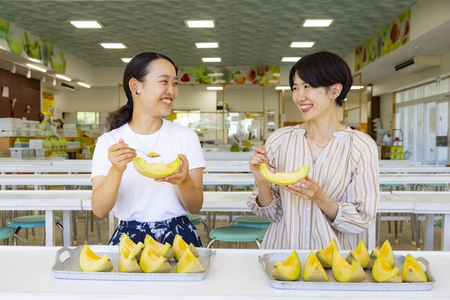 冷えたマスクメロンが30分間食べ放題