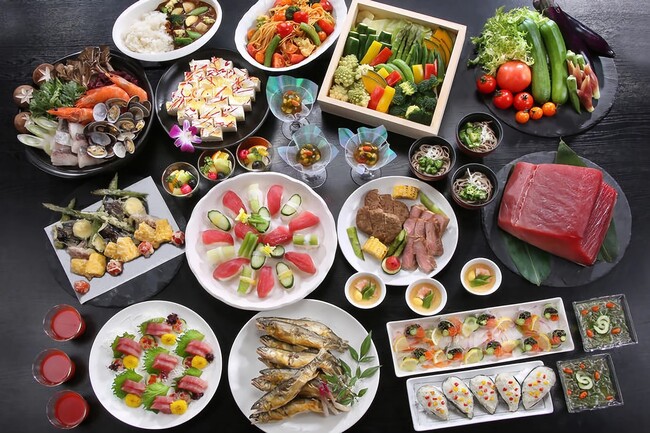 東北の夏野菜をテーマにしたビュッフェ　鮎の塩焼き、マグロと野菜の握り寿司なども並びます
