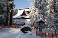 開山から1400年以上の歴史を持つ羽黒山　2026年は12年に一度の「午歳御縁年」　羽黒山に一番近いホテル・休暇村庄内羽黒では、宿泊者限定で早朝参拝ができます