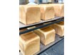 【コスギリゾート/Bakeryから、熊本の小麦を使った高級食パン「K Bread」と本格バウムクーヘン「阿蘇バウムICHIGO」をリリース】